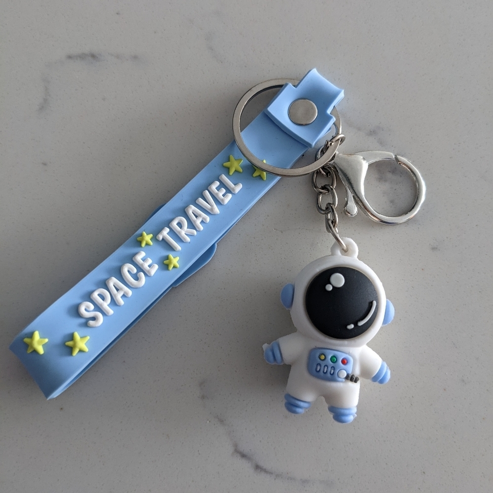 Space travel keychain - Picture 2 of 4